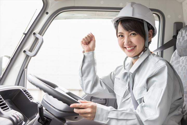 《さいたま市緑区》週払いOK・4ｔ車での青果の配送ドライバー！（固定休み・期間限定2021年1月末迄）