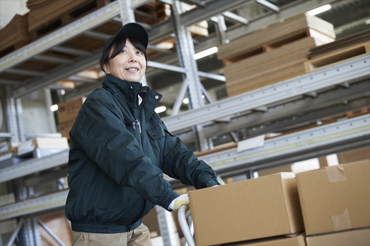 《江東区》週払いOK・2ｔ車での機密書類の集配ドライバー！（土日祝休み・高時給）