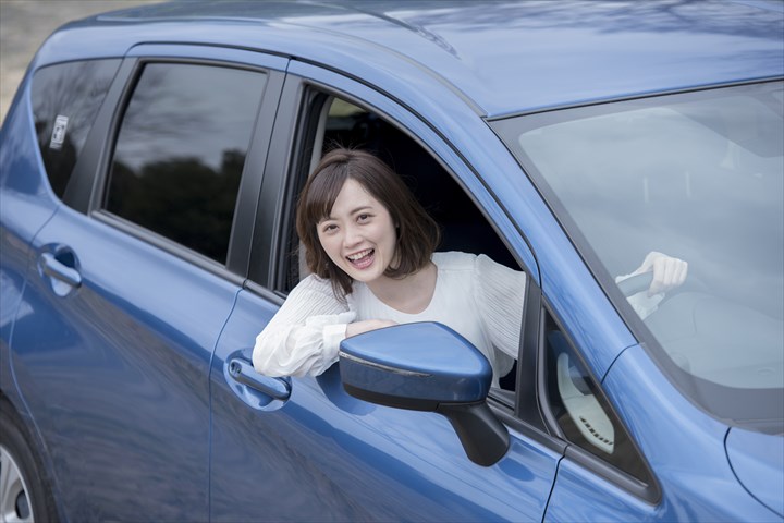 《大阪市住之江区》週払いOK・1BOXでの施設利用者の送迎ドライバー！（Web面接OK・土日休み）