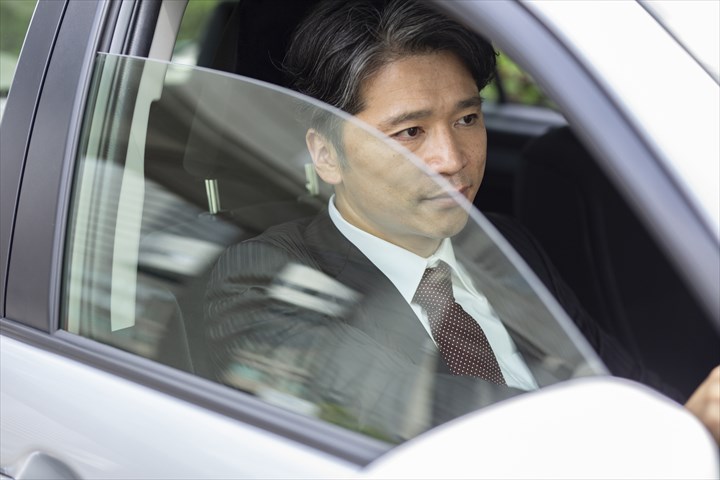 《渋谷区》週払いOK・普通車でのご家族の送迎ドライバー！（高時給・2023年12月末までの短期）