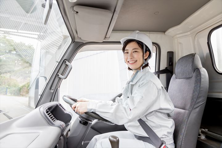 《東大阪市》週払いOK・2ｔ車でのチルド、米飯商品の店舗配送ドライバー！（ルート配送・高収入・週3～4も相談OK）