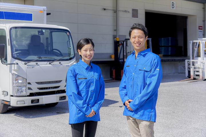 《西宮市》週払いOK・4ｔ車でのスーパーへのチルド食品の配送ドライバー！（Web面接OK・週休2日）