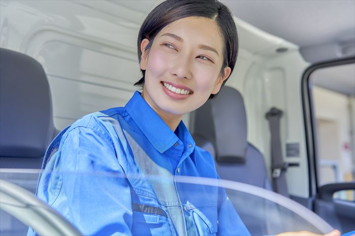 《猿島郡五霞町》週払いOK・大型車での冷蔵商品のセンター間配送ドライバー！（土日休み・夜勤）