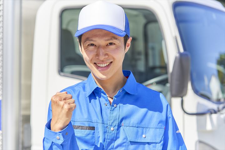 《笠間市》週払いOK・4ｔ車でのスーパーへの3温帯食品の配送ドライバー！（Web面接OK・高時給）