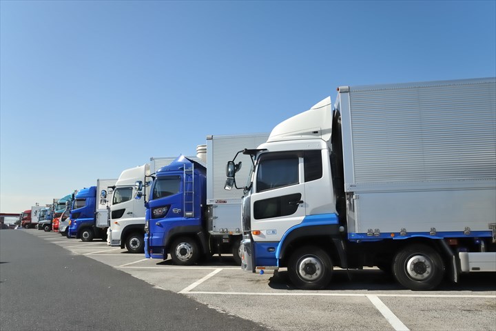 《習志野市》週払いOK・大型車での雑貨や食品等のセンター間配送ドライバー！（高収入・カゴ使用）