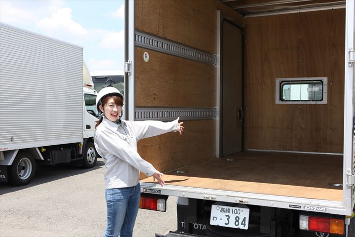 《神戸市西区》週払いOK・2ｔ車でのパン製品の店舗配送ドライバー！（Web面接OK・高収入）