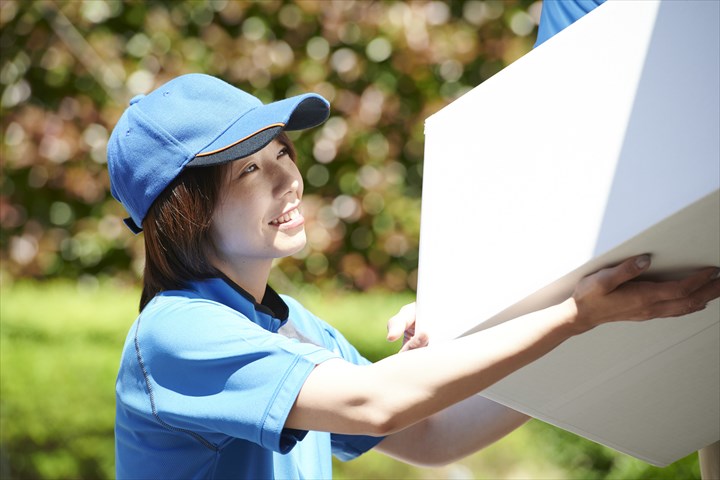 《川崎市川崎区》週払いOK・3ｔ車での3温帯食品のセンター間配送ドライバー！（Wワーク歓迎・短時間15:30～18:30）