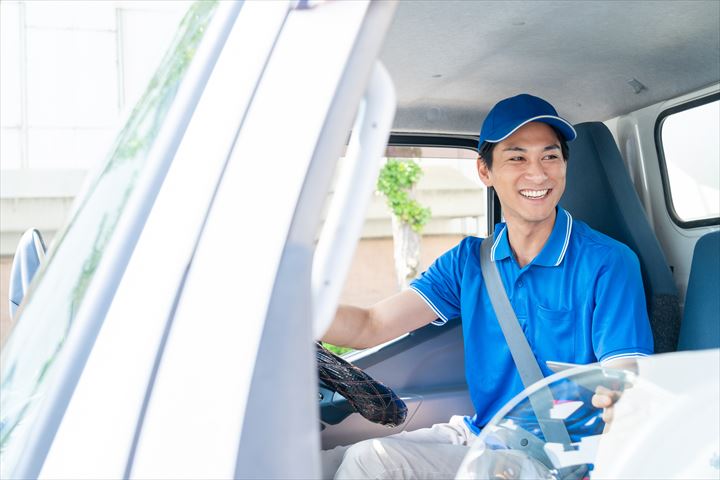 《八王子市》週払いOK・4ｔ車での店舗やセンターへの家電や雑貨などの配送ドライバー！（Web面接OK・高時給）