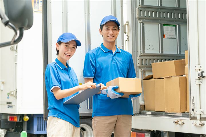 《柏市》週払いOK・2ｔ車での常温商品の店舗配送ドライバー！（高収入・シニア相談可能）