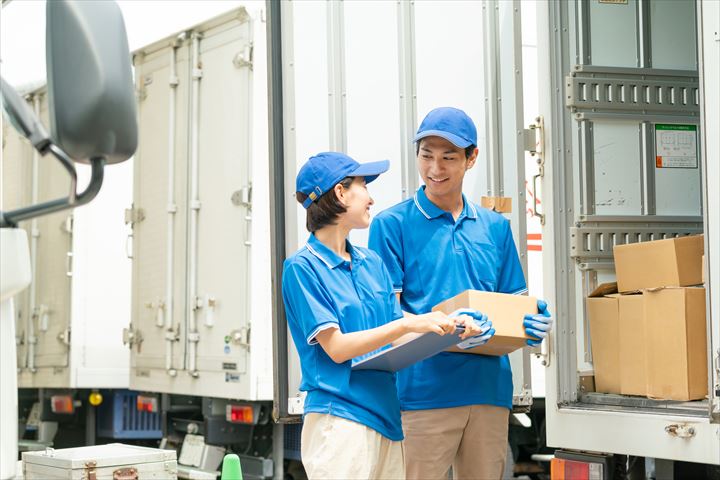 《船橋市》週払いOK・3ｔ車でのコンビニへのチルド品配送ドライバー！（Web面接OK・高収入）