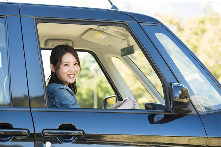 《文京区》週払いOK・普通車での英会話教室利用者の送迎ドライバー！（土日祝休み・高時給）