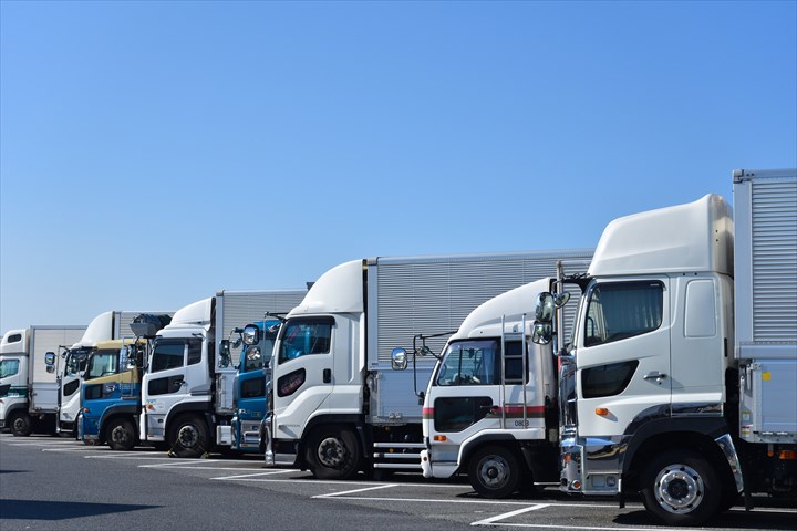 《神戸市東灘区》週払いOK・3ｔ車での病院への医療品などのルート配送ドライバー！（Web面接OK・日勤）