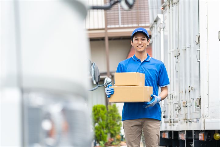 《水戸市》週払いOK・2ｔロング車でのドラッグストアへの冷凍食品の配送ドライバー！（週休2日・日勤帯）