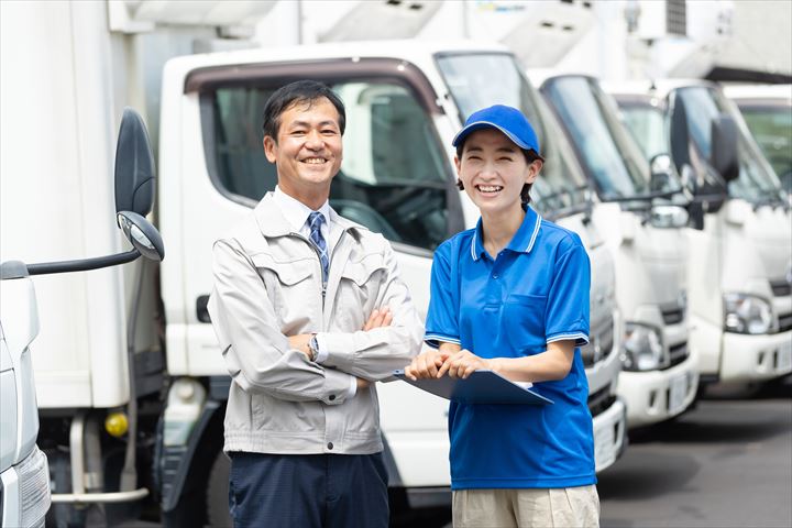 《いわき市》週払いOK・4ｔ車でのコンビニへのチルド品配送ドライバー！（ルート配送・週4～5）