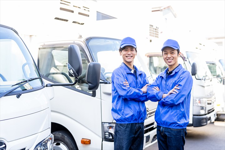 《大阪市生野区》週払いOK・2ｔ車での飲食店などへ鮮魚、水産品の配送ドライバー！（週休2日・高収入）