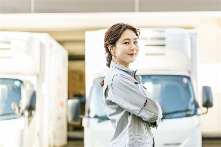 《土浦市》週払いOK・3ｔ車でのコンビニへのチルド品配送ドライバー！（ルート配送・週休2日）