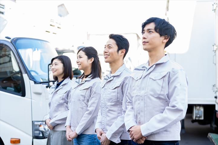 《和光市》週払いOK・4ｔ車でのチルド食品のセンター間配送ドライバー！（高収入・週休2日）