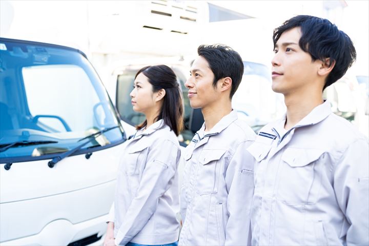 《常総市》週払いOK・4ｔ車でのセンターへの乳製品の配送ドライバー！（高収入・日勤）