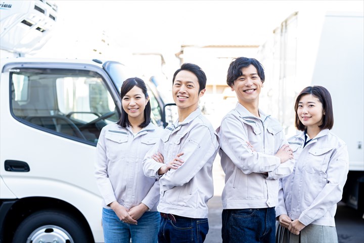 《山口市》週払いOK・2ｔ～3ｔ車での自動販売機のゴミ回収ドライバー！（週休2日・日勤）