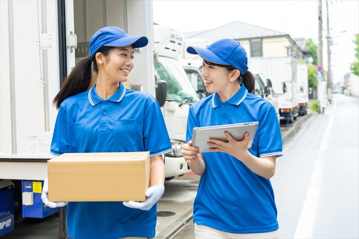 《大田区》週払いOK・2ｔ車での洋菓子店への食品配送ドライバー！（高収入・AT限定OK）