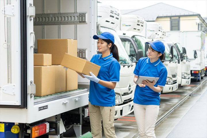 《相模原市中央区》週払いOK・3ｔ車でのコンビニへのドライ品配送ドライバー！（ルート配送・高収入）