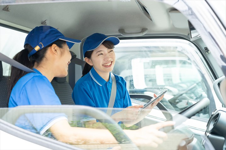 《京都市南区》週払いOK・自販機へのベンディング助手、及び構内作業スタッフ！（未経験活躍中・日勤）