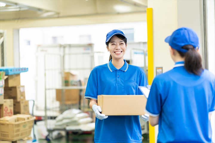 《野田市》週払いOK・4ｔ車での常温商品の店舗配送ドライバー！（土日祝休み・高時給）