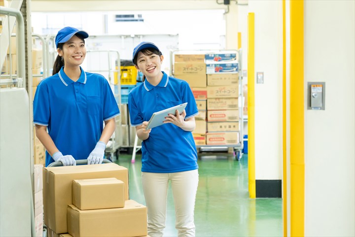 《市川市》週払いOK・2ｔ車での企業への電材の配送ドライバー！（土日祝休み・高収入）