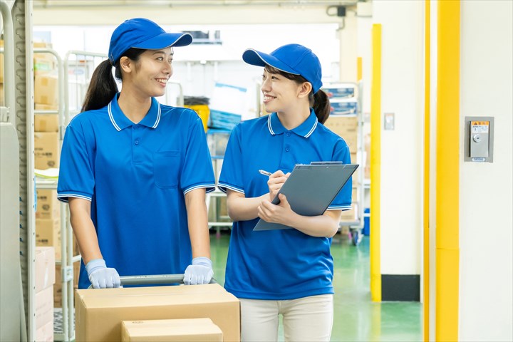 《和光市》週払いOK・大型車での食品や飲料のセンター間配送ドライバー！（Web面接OK・週休2日）