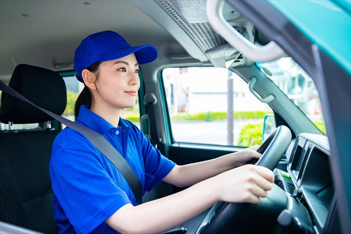 《大田区》週払いOK・普通車での英会話教室利用者の送迎ドライバー！（短時間13:30～20:00・Wワーク）