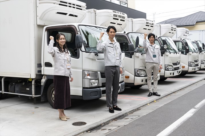 《加茂郡坂祝町》週払いOK・3ｔ車での企業向け一般貨物の集配ドライバー！（高収入・曜日固定休み）