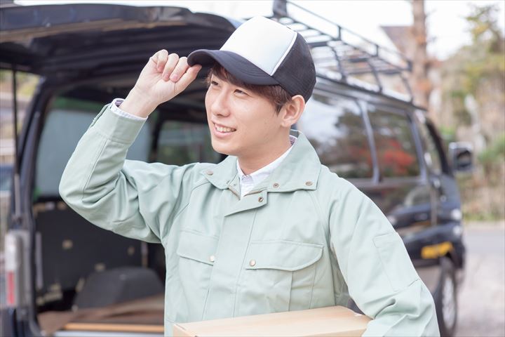 《豊川市》週払いOK・普通車での老健施設などへの介護用品の配送ドライバー！（Web面接OK・未経験OK）