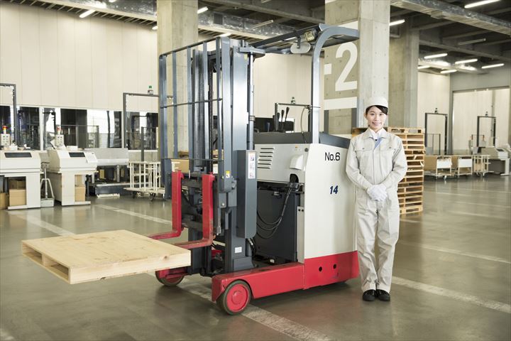 《湖南市》週払いOK・一般貨物の仕分け作業スタッフ！（土日祝休み・資格を活かせる）