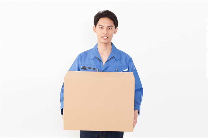 《相模原市緑区》週払いOK・4ｔパッカー車でのセンターからの古紙の回収ドライバー！（Web面接OK・高収入）