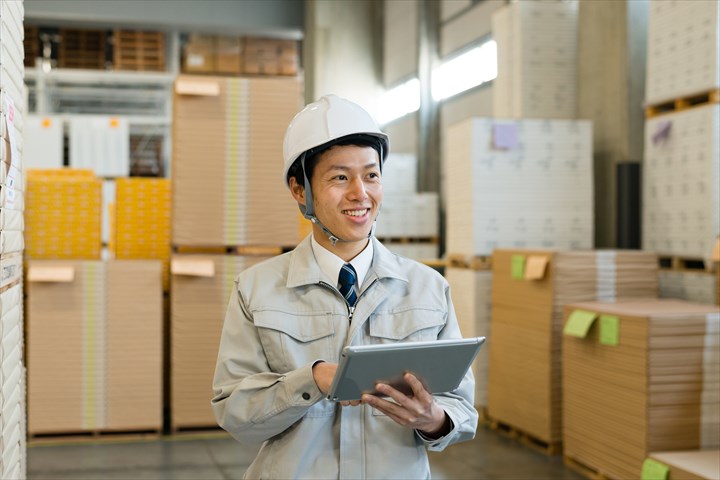 《久世郡久御山町》週払いOK・一般貨物の仕分け作業スタッフ！（Web面接OK・土日祝休み）