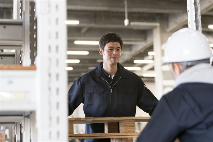 《一宮市》週払いOK・センター内での産業廃棄物の仕分け作業スタッフ！（Web面接OK・未経験OK）