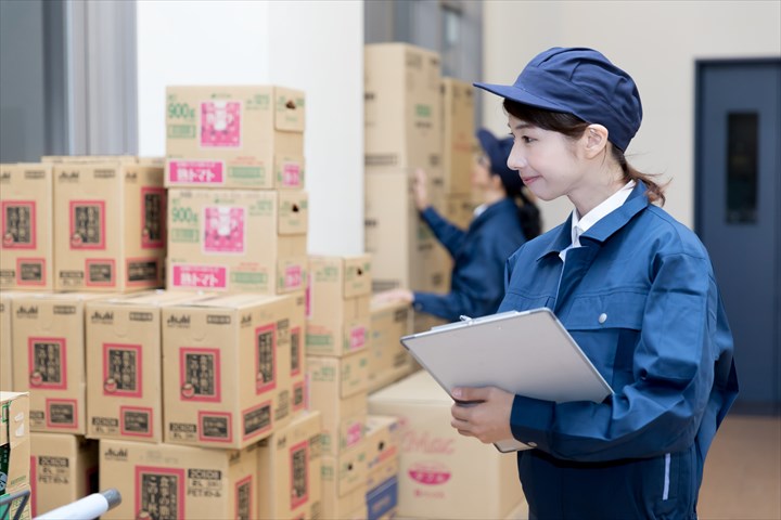 《北九州市小倉北区》週払いOK・倉庫内での飲料のピッキングや仕分け作業スタッフ！（未経験OK・日勤）