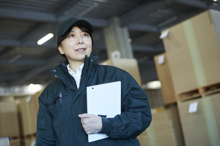 《あま市》週払いOK・物流倉庫内での仕分けや積込み作業スタッフ！（未経験OK・土日祝休み）