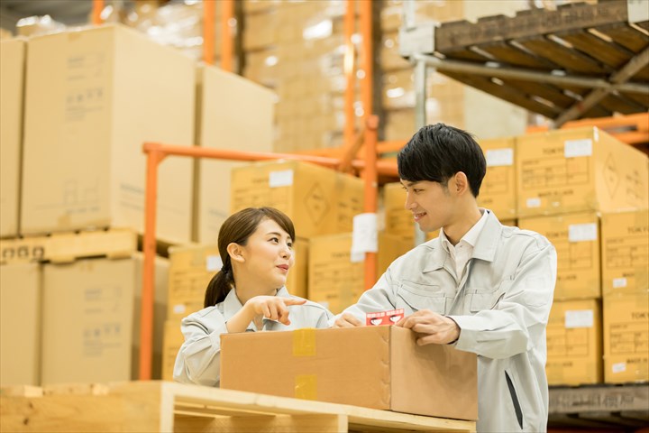 《大阪市住之江区》週払いOK・倉庫内での冷凍食品などの入出庫作業スタッフ！（週休2日・時間外勤務ほぼ無し）