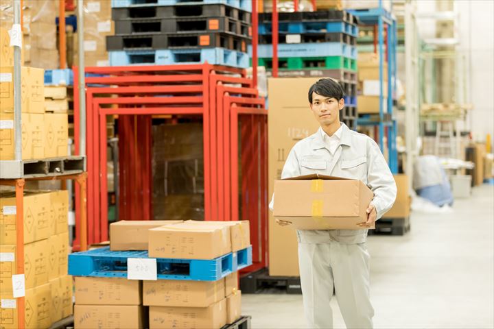 《富士市》週払いOK・一般貨物の仕分け作業スタッフ！（未経験歓迎・土日祝休み）