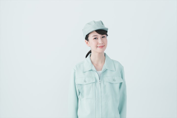 《日進市》週払いOK・リサイクルセンターでの廃棄物の仕分け作業スタッフ！（Web面接OK・土日祝休み）