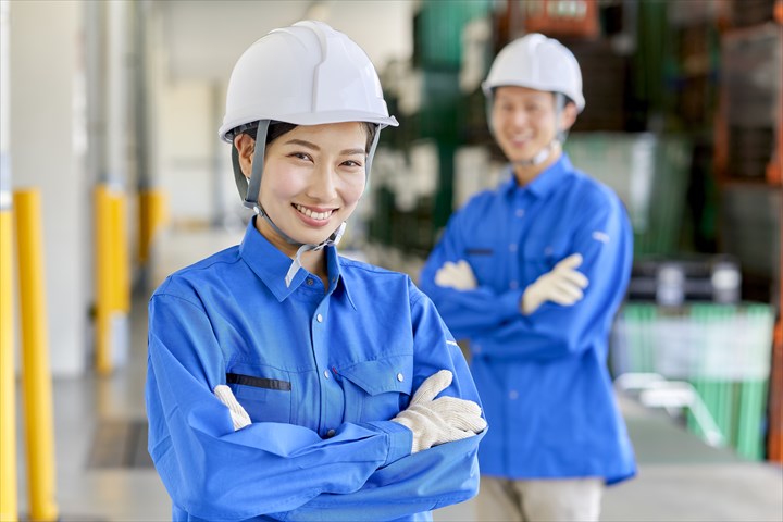 《戸田市》週払いOK・フォークリフトでの冷凍食品のピッキングや仕分け作業スタッフ！（日曜固定休み・日勤）