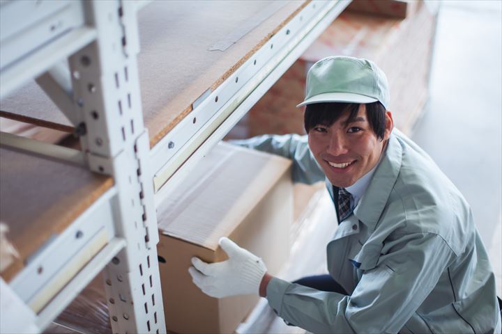 《豊川市》週払いOK・一般貨物の仕分け作業スタッフ！（未経験歓迎・土日祝休み）