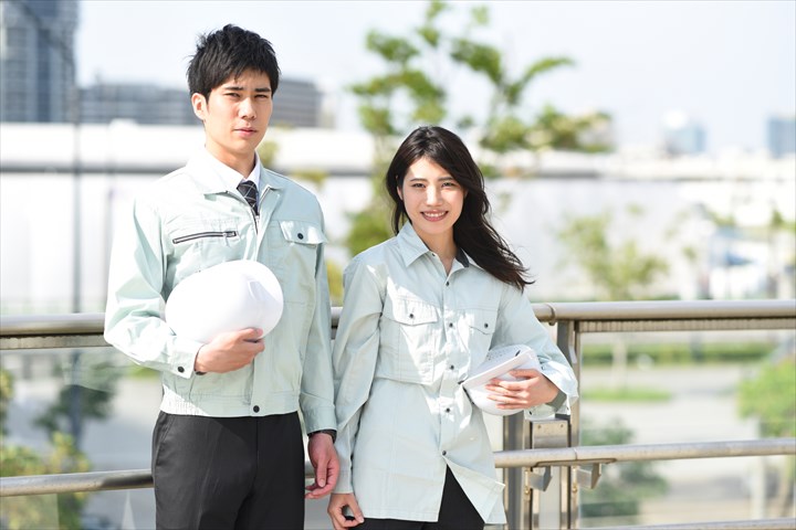 《柏市》週払いOK・倉庫内での飲料の出荷作業スタッフ！（短時間17:00～21:00・土日休み）