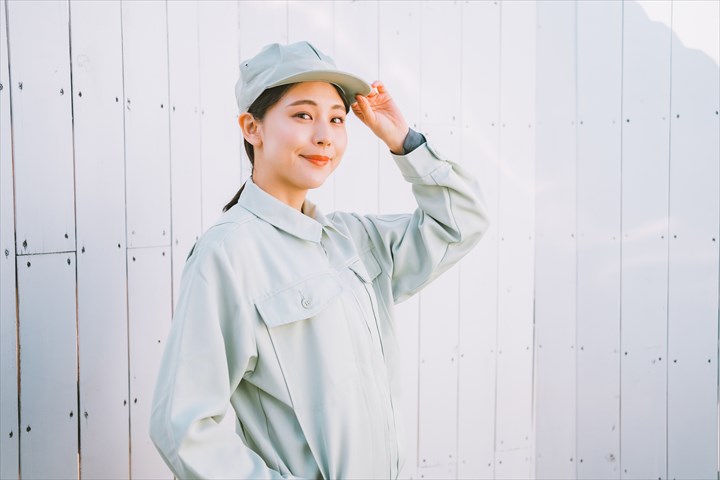 《広島市安佐南区》週払いOK・倉庫内での飲料のピッキング等の作業スタッフ！（日勤・短時間16:00～20:00）