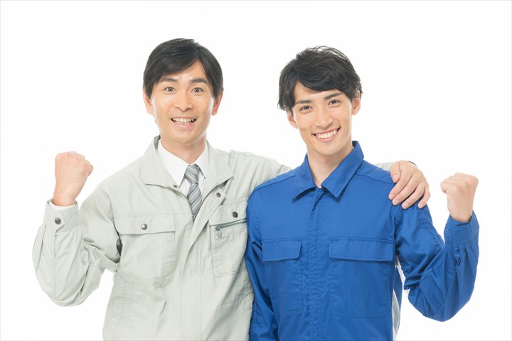 《小山市》週払いOK・オークション会場内での重機などの洗浄や写真撮影スタッフ！（Web面接OK・週休2日）