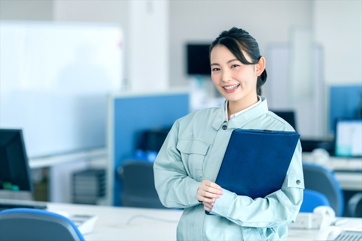 《杉並区》週払いOK・普通車での送迎ドライバー兼運行管理スタッフ！（Web面接OK・土日祝休み）