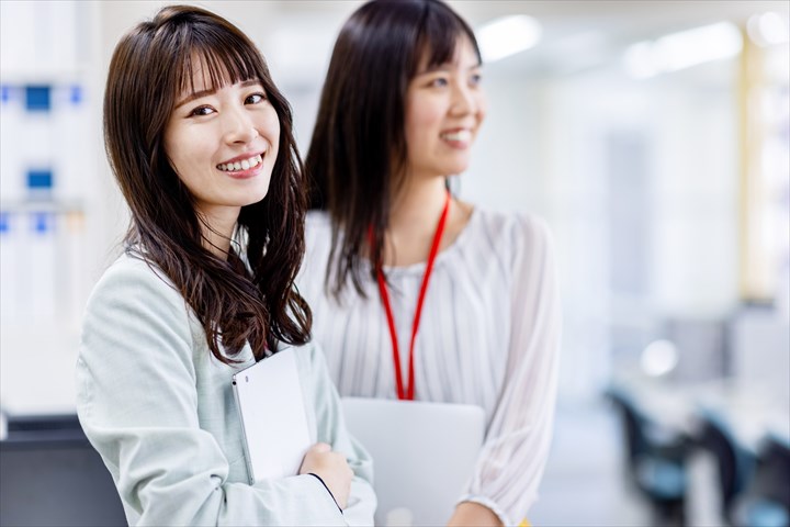 《中央区》週払いOK・大手物流法人での事務スタッフ！（高時給・駅チカ）