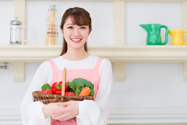 《世田谷区》週払いOK・老人ホーム内での調理スタッフ！（Wワーク歓迎・シニア活躍中）