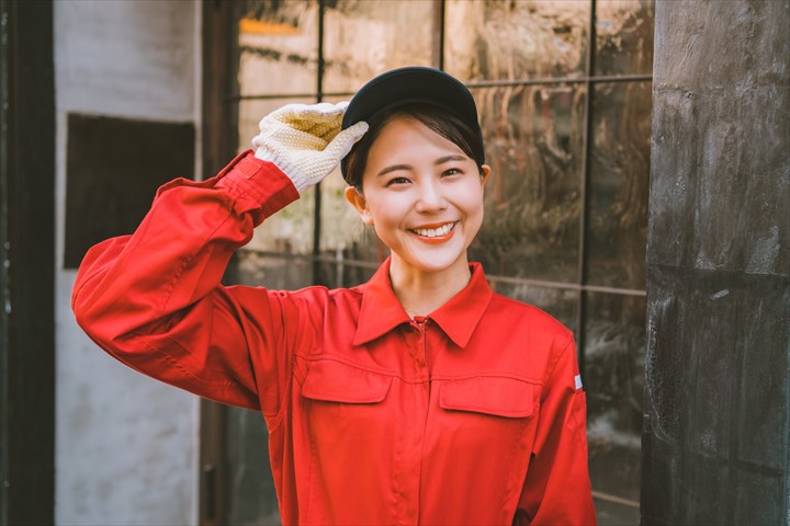 《新座市》週払いOK・カウンターフォークを使用した古紙等の選別作業スタッフ！（高時給・時間外勤務ほぼ無し）